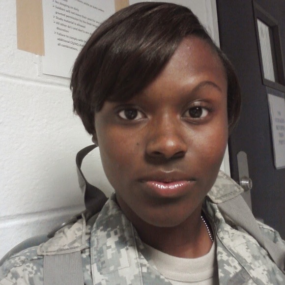 Meet your Posher, Amanda - Picture 1 of 1